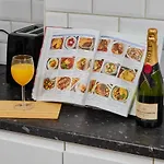 Centre 1br - Sleeps 3 - Free Parking, Wifi & Workspace For Family & Work Relocations