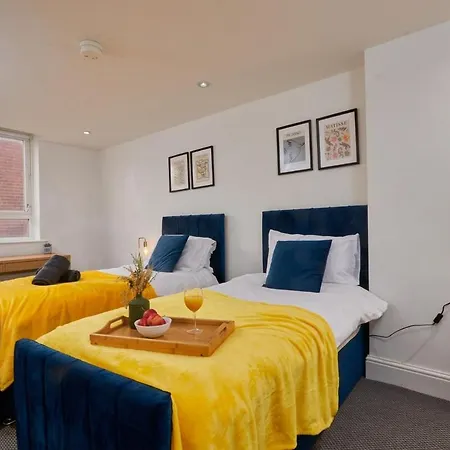3 Beds - Family & Work - Near Lgi - Free Parking Apartment *