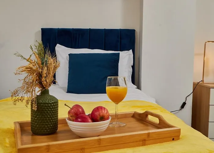 City Centre 1Br - Sleeps 3 - Workspace - Free Parking And Wifi アパート