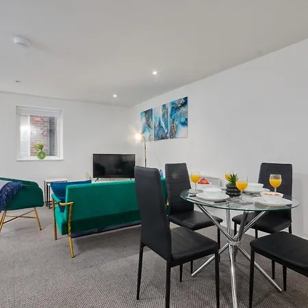 Centre 1br - Sleeps 3 - Free Parking, Wifi & Workspace For Family & Work Relocations לידס